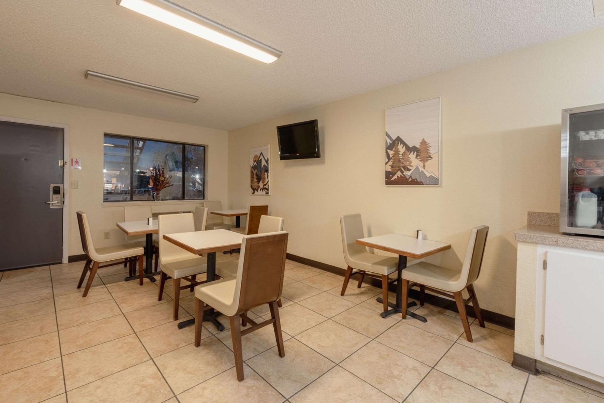 Econo Lodge Cortez Near Mesa Verde Bagian luar foto