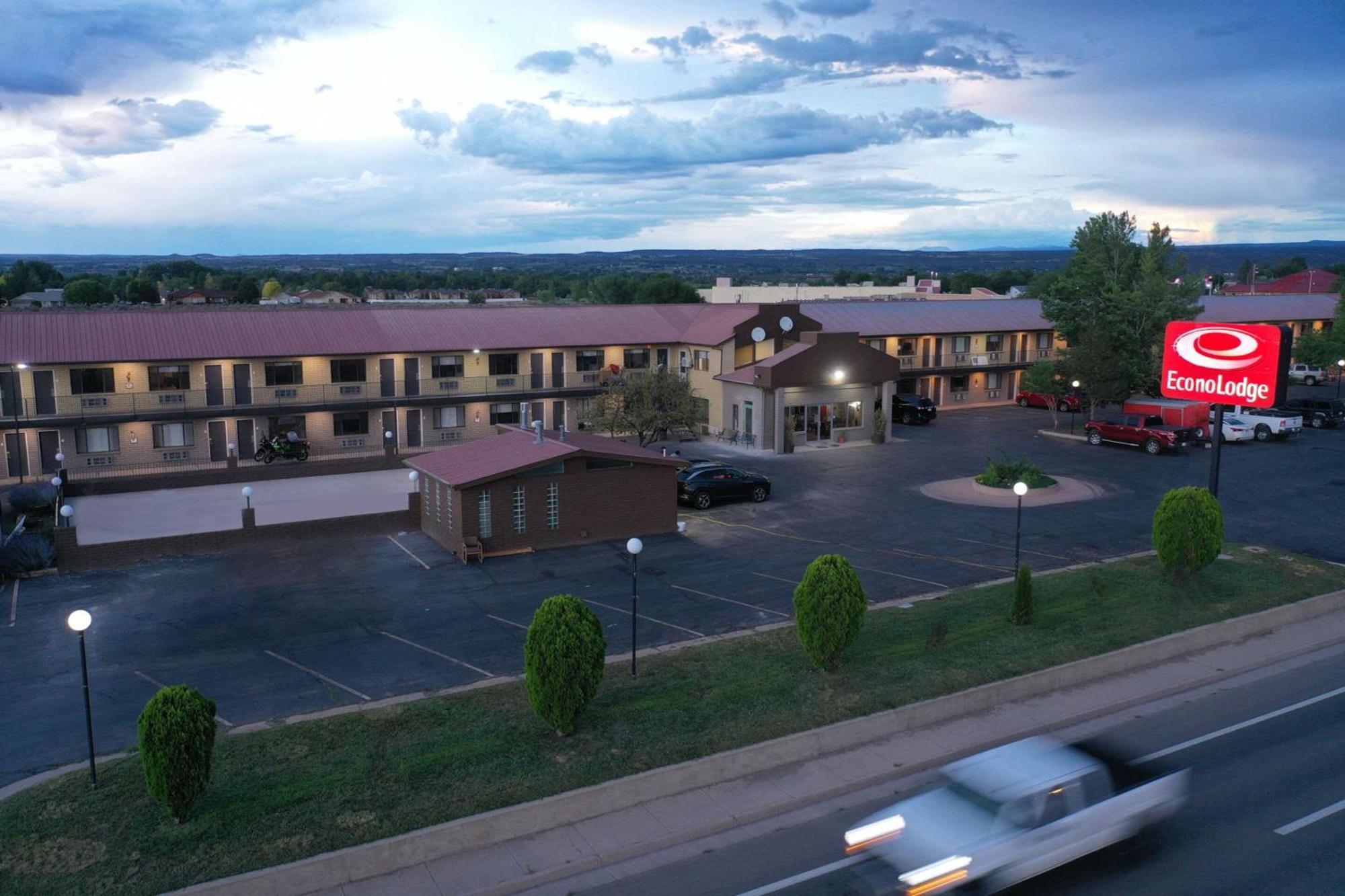 Econo Lodge Cortez Near Mesa Verde Bagian luar foto